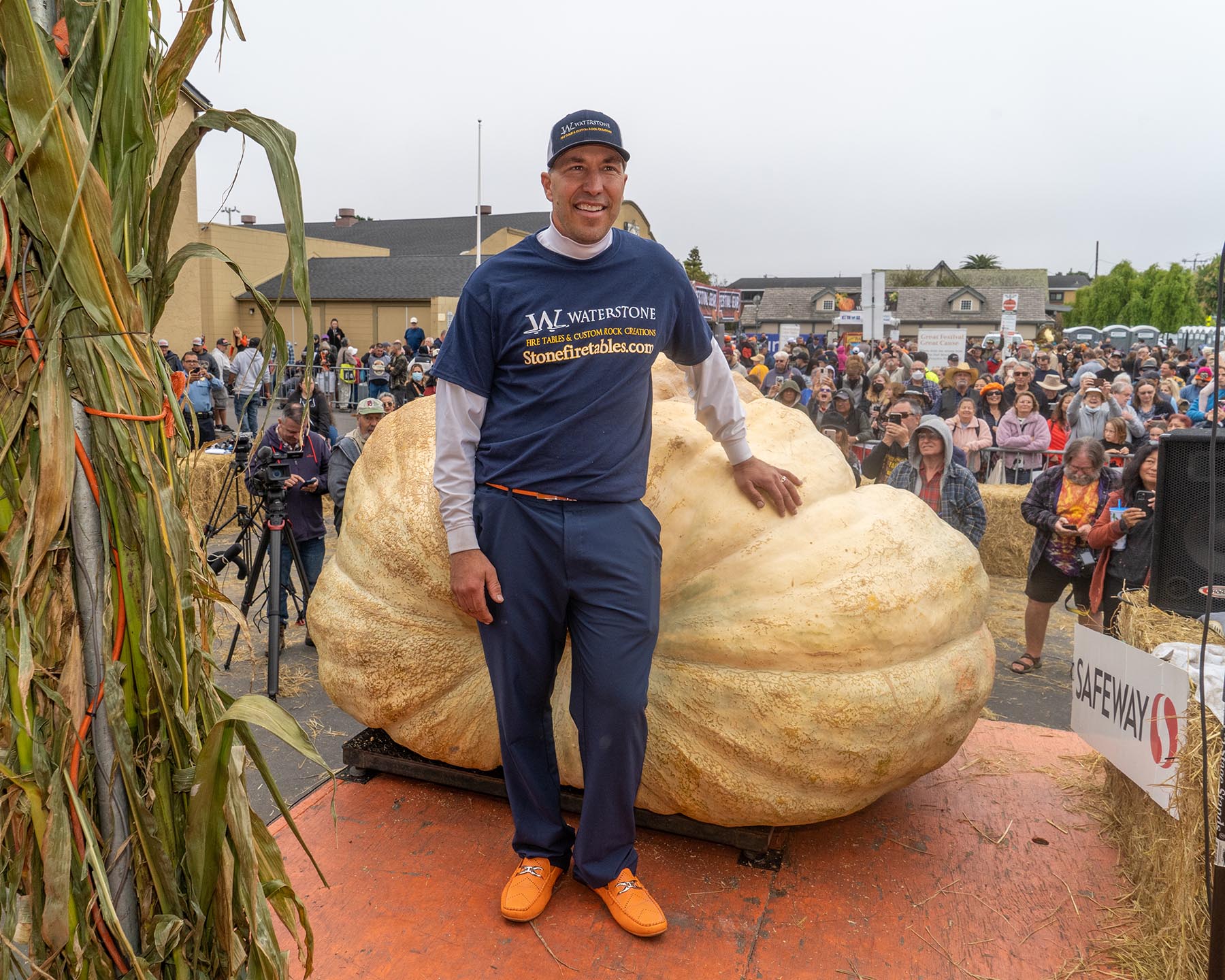 Buy Maverick Pumpkin Seeds | World Record Giant Pumpkins by Travis